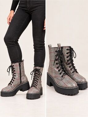 SODA Plaid Lace-Up Combat Boots in Gray